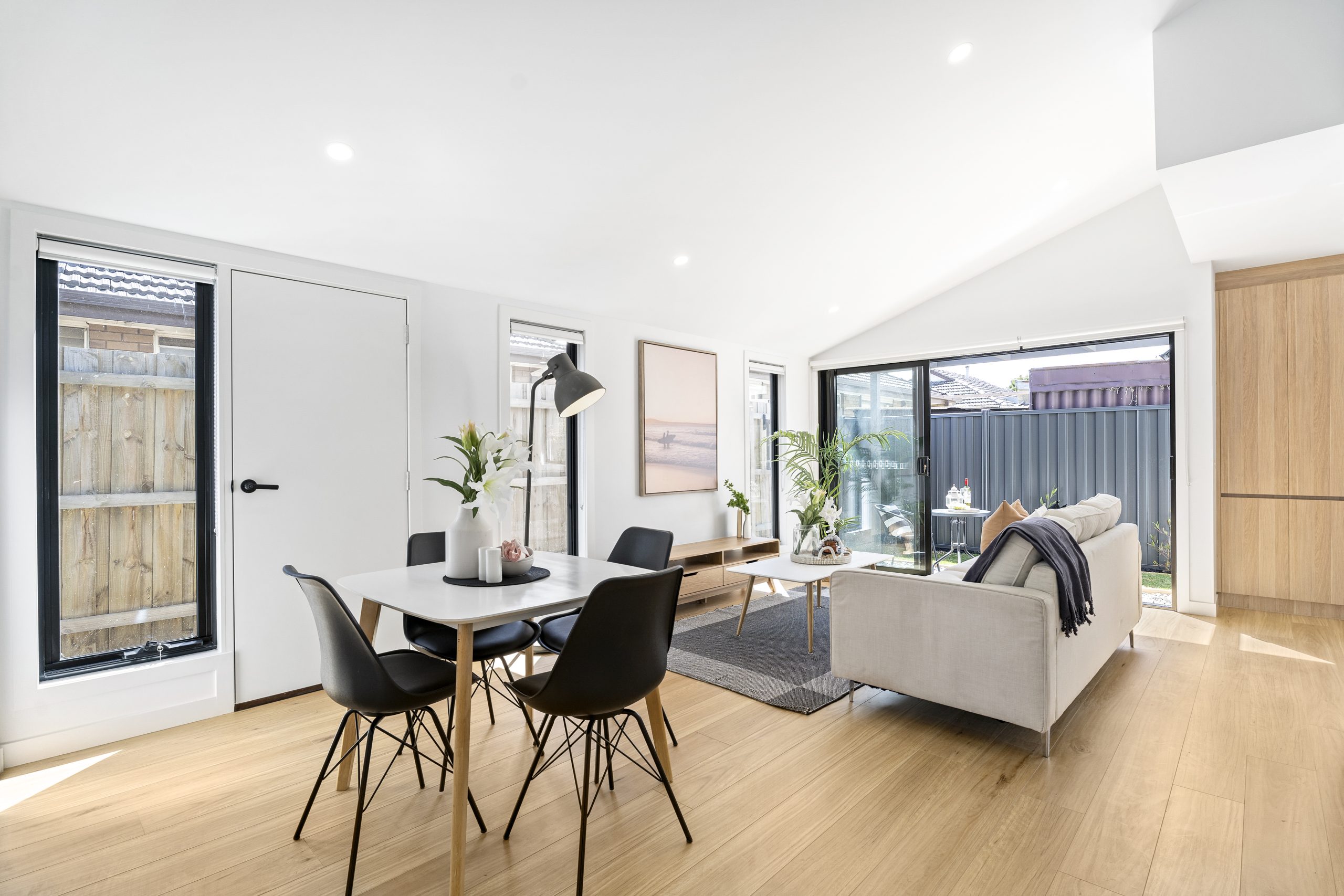 Lounge Multi Units Bentleigh